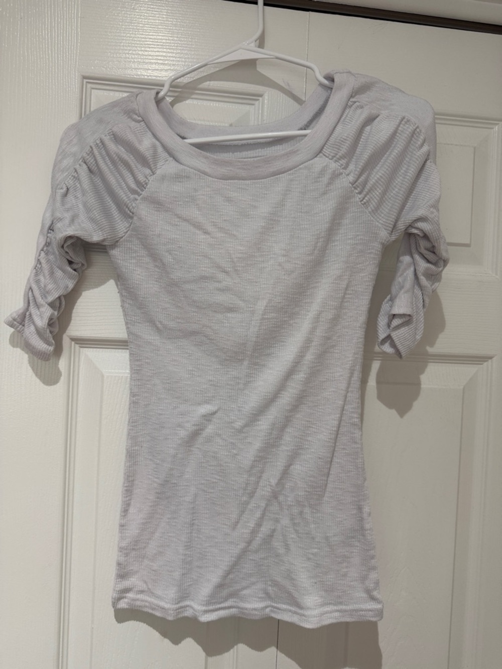 Women's Light Gray Ruched Sleeve Knit Top